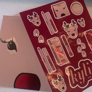 Kylie Cosmetics holiday palette